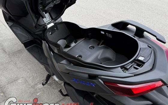 Gebrauchtmotorrad Yamaha XMAX 300 - Bild 7 Gebrauchtmotorrad Yamaha XMAX 300 - Bild 7