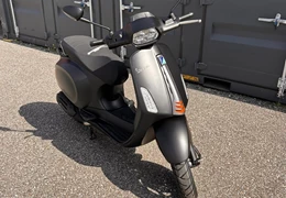 Neumotorrad Vespa Sprint 50 S Neumotorrad Vespa Sprint 50 S