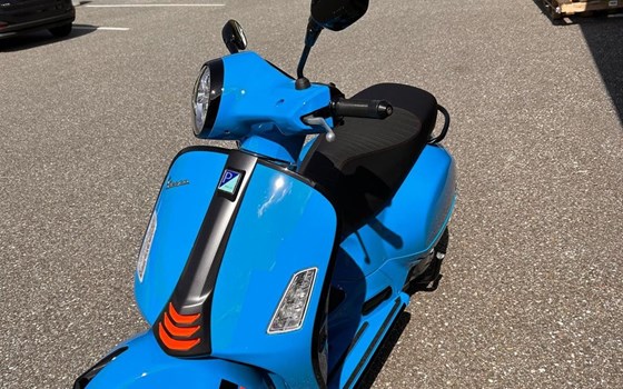 Neufahrzeug Vespa GTS 125 Super Sport - Bild 5 Neufahrzeug Vespa GTS 125 Super Sport - Bild 5