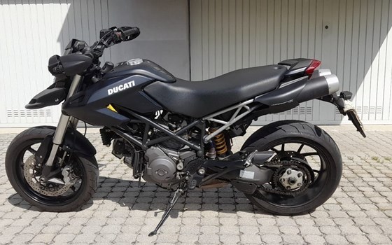 Gebrauchtmotorrad Ducati Hypermotard 796 - Bild 4 Gebrauchtmotorrad Ducati Hypermotard 796 - Bild 4