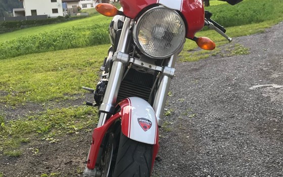 Gebrauchtmotorrad Ducati Monster 900 i.e. Dark - Bild 4 Gebrauchtmotorrad Ducati Monster 900 i.e. Dark - Bild 4