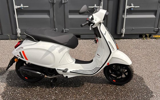 Neufahrzeug Vespa Sprint 125 S - Bild 1 Neufahrzeug Vespa Sprint 125 S - Bild 1