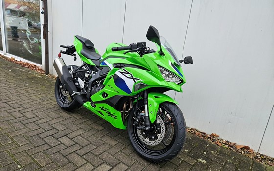 Neufahrzeug Kawasaki Ninja ZX-4RR - Bild 2