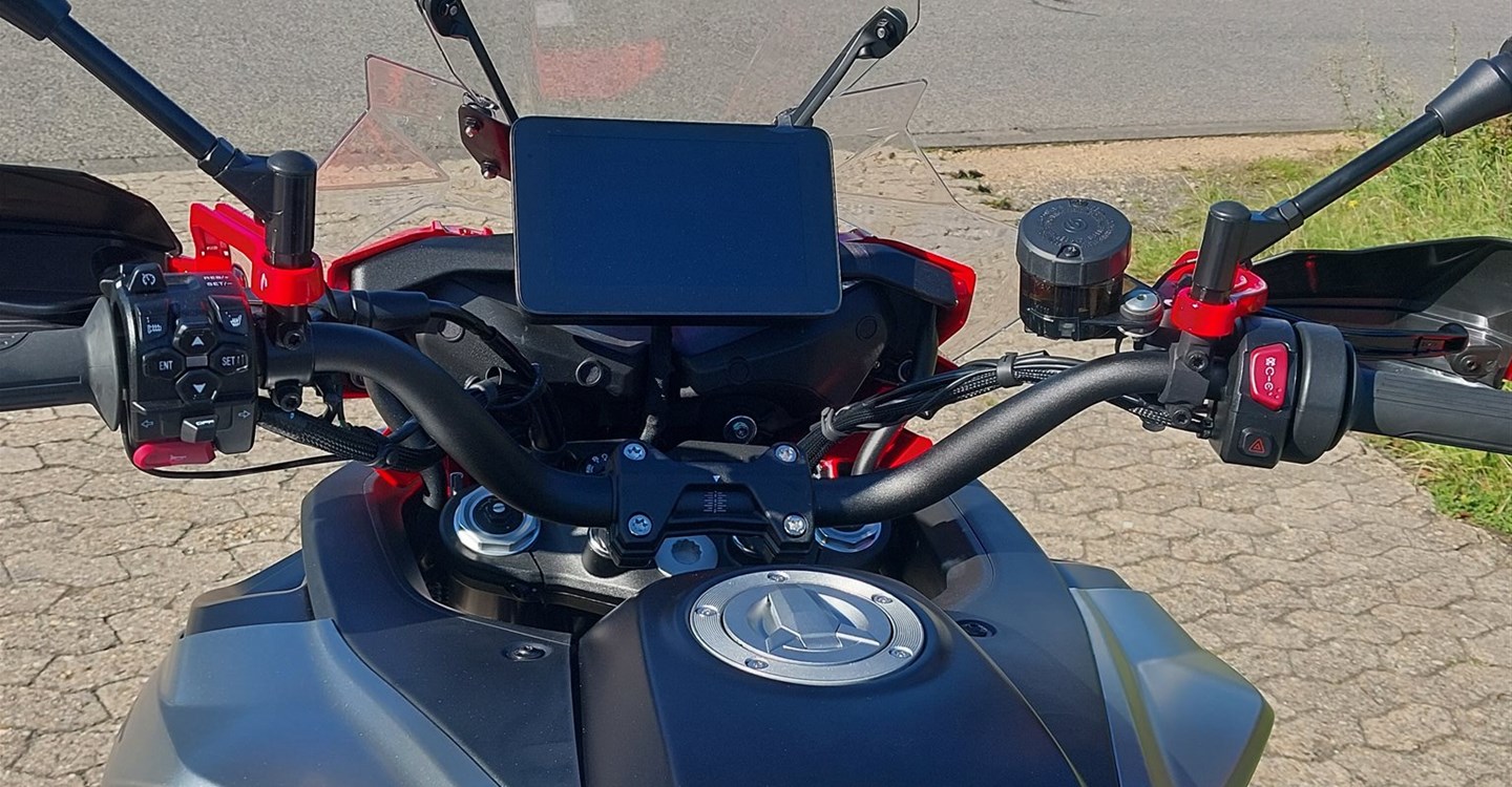 Zum Vergrößern bitte anklicken! Angebot QJ Motor SRT 900 SX