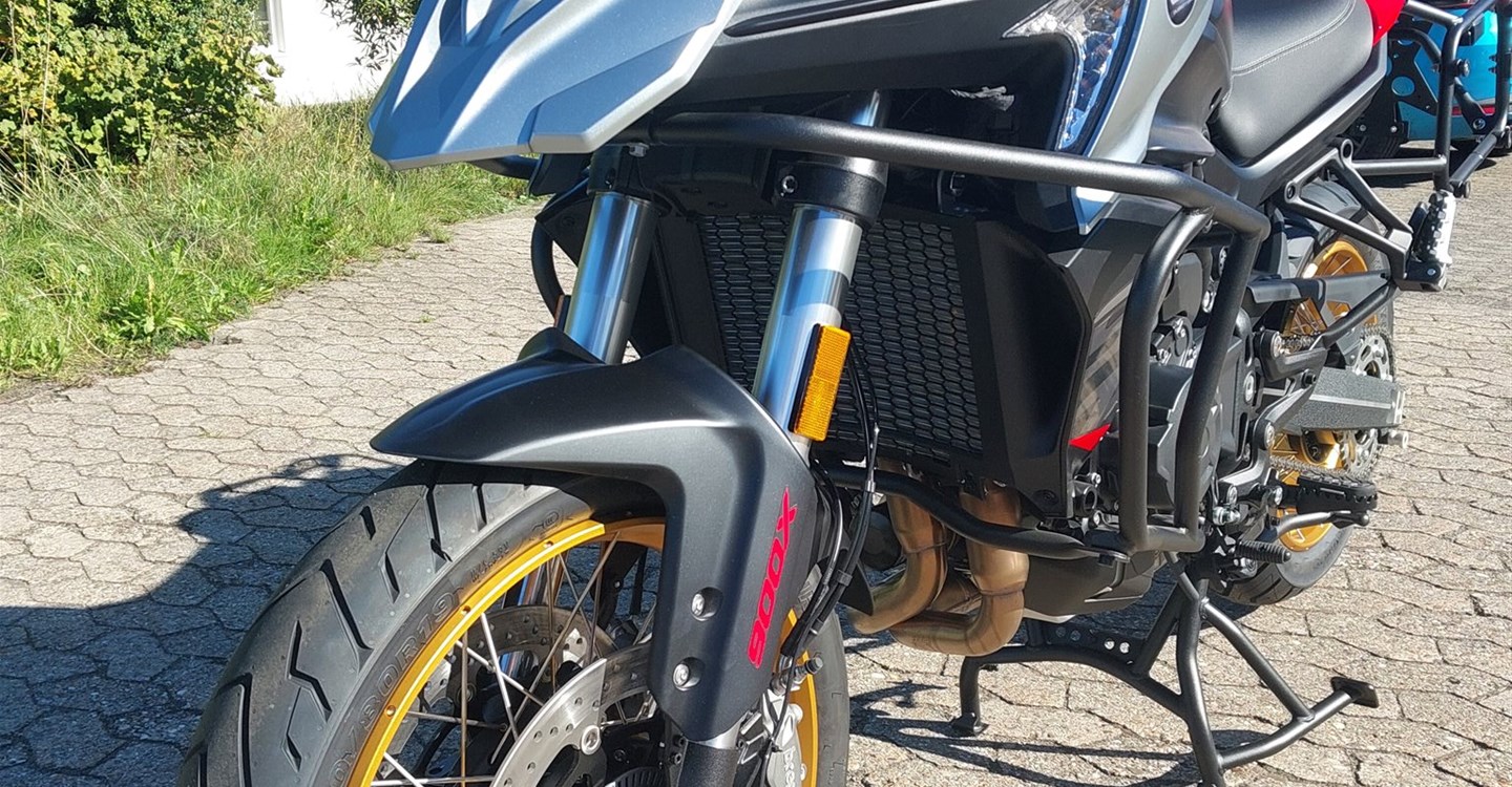 Zum Vergrößern bitte anklicken! Angebot QJ Motor SRT 900 SX