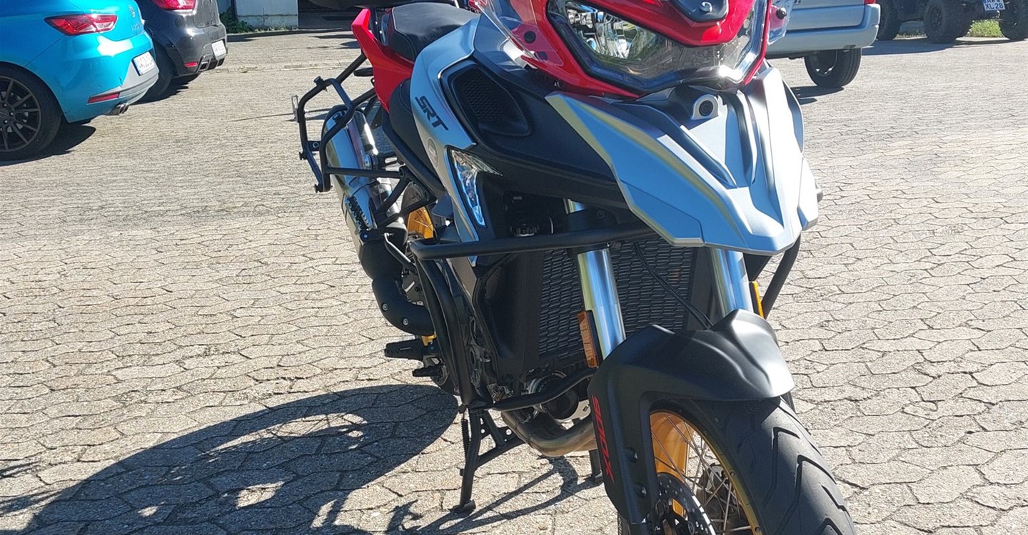 Zum Vergrößern bitte anklicken! Angebot QJ Motor SRT 900 SX