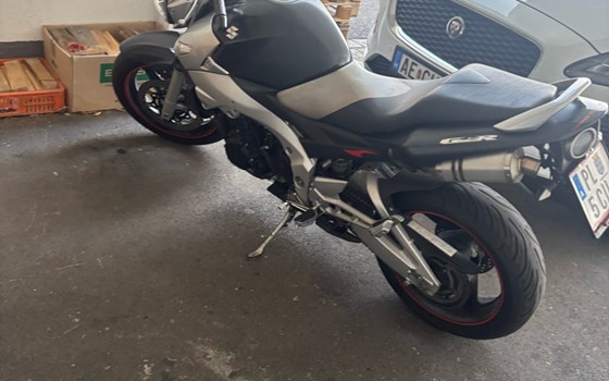 Gebrauchtmotorrad Suzuki GSR 600 - Bild 7 Gebrauchtmotorrad Suzuki GSR 600 - Bild 7