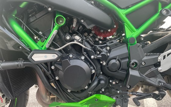 Gebrauchtmotorrad Kawasaki Z H2 SE - Bild 9 Gebrauchtmotorrad Kawasaki Z H2 SE - Bild 9