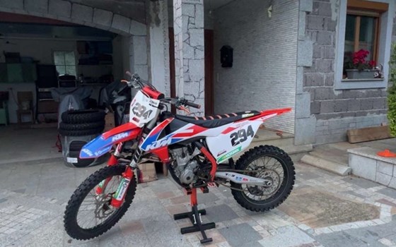 Gebrauchtmotorrad KTM 250 SX-F - Bild 1 Gebrauchtmotorrad KTM 250 SX-F - Bild 1