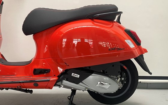 Gebrauchtmotorrad Vespa GTS 125 Super Sport - Bild 7