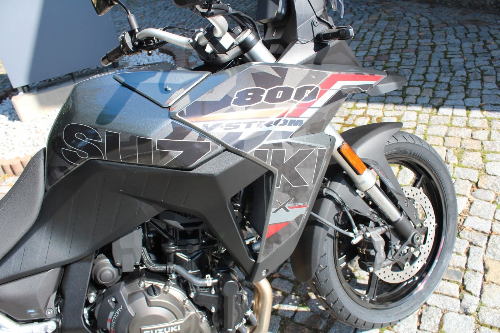 Suzuki V-Strom 800