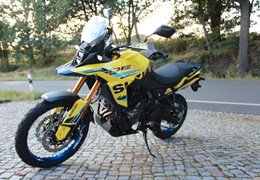 Neumotorrad Suzuki V-Strom 800DE