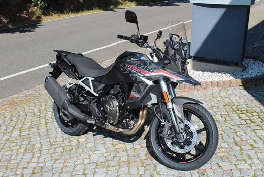 Suzuki V-Strom 800