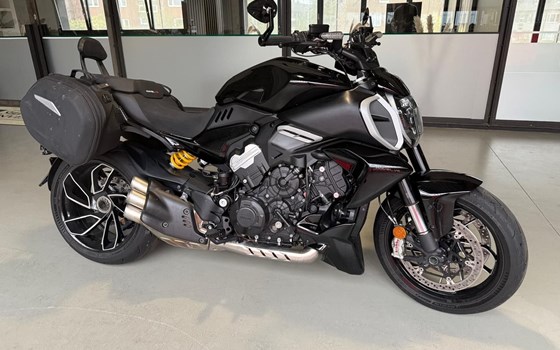 Gebrauchtmotorrad Ducati Diavel V4 - Bild 1