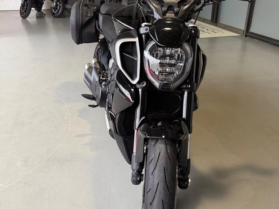 Angebot Ducati Diavel V4 Bild 2: Angebot Ducati Diavel V4