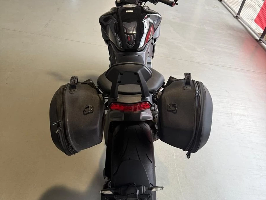 Angebot Ducati Diavel V4 Bild 3: Angebot Ducati Diavel V4