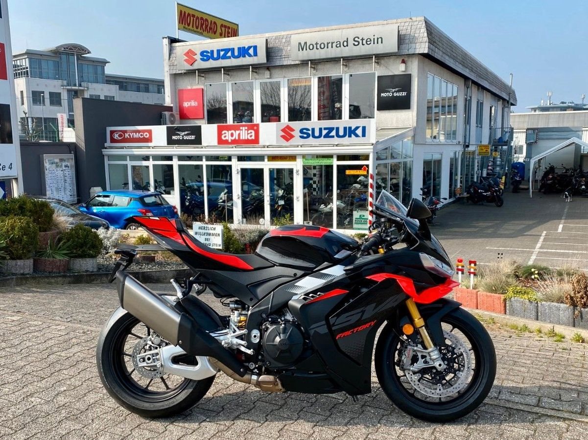 Aprilia RSV4 1100 Factory
