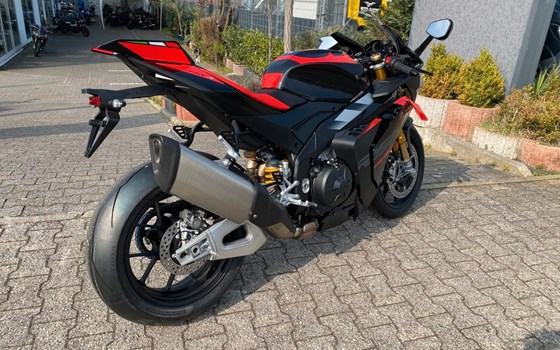 Gebrauchtmotorrad Aprilia RSV4 1100 Factory - Bild 10