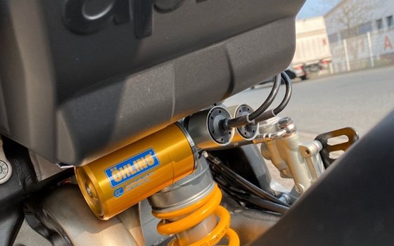 Gebrauchtmotorrad Aprilia RSV4 1100 Factory - Bild 16