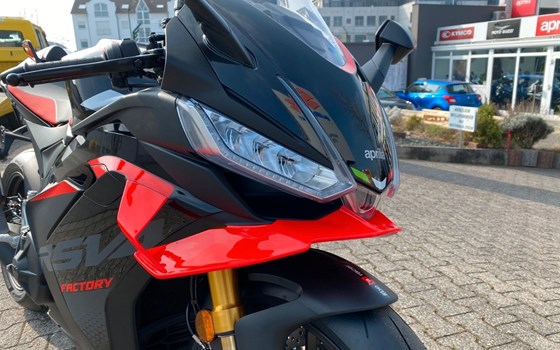 Gebrauchtmotorrad Aprilia RSV4 1100 Factory - Bild 9