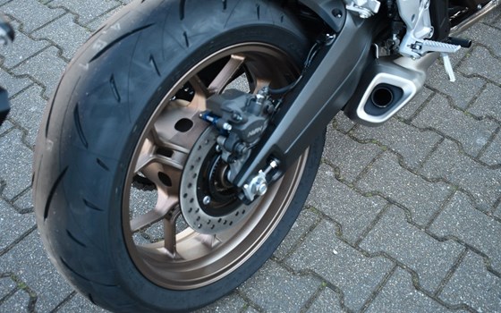 Gebrauchtmotorrad Honda CB650R E-Clutch - Bild 11