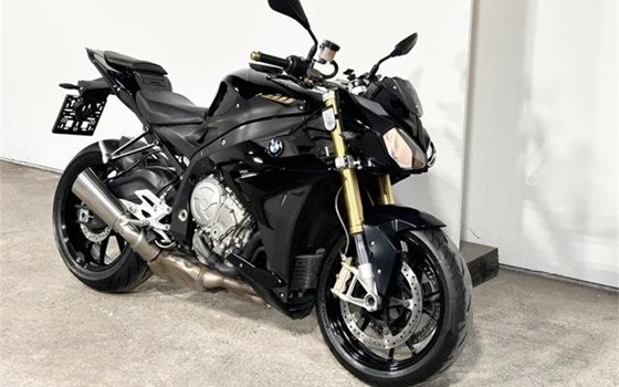 Gebrauchtmotorrad BMW S 1000 R - Bild 12 Gebrauchtmotorrad BMW S 1000 R - Bild 12