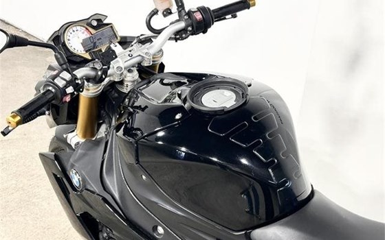 Gebrauchtmotorrad BMW S 1000 R - Bild 7 Gebrauchtmotorrad BMW S 1000 R - Bild 7