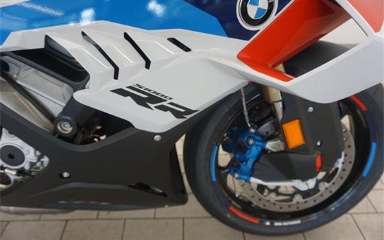 Gebrauchtmotorrad BMW S 1000 RR - Bild 2 Gebrauchtmotorrad BMW S 1000 RR - Bild 2