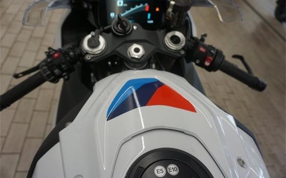 Gebrauchtmotorrad BMW S 1000 RR - Bild 4 Gebrauchtmotorrad BMW S 1000 RR - Bild 4