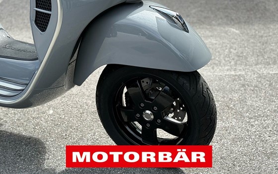 Gebrauchtmotorrad Vespa GTS 300 hpe Super Tech - Bild 11 Gebrauchtmotorrad Vespa GTS 300 hpe Super Tech - Bild 11