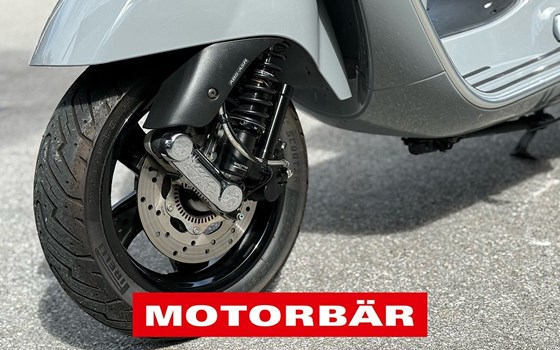 Gebrauchtmotorrad Vespa GTS 300 hpe Super Tech - Bild 5 Gebrauchtmotorrad Vespa GTS 300 hpe Super Tech - Bild 5