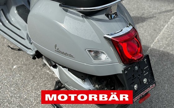 Gebrauchtmotorrad Vespa GTS 300 hpe Super Tech - Bild 6 Gebrauchtmotorrad Vespa GTS 300 hpe Super Tech - Bild 6