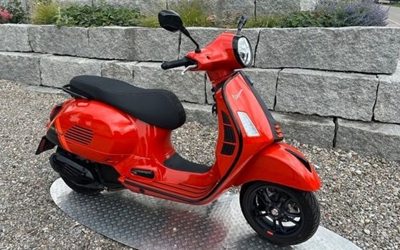 Gebrauchtmotorrad Vespa GTS 125 Super Sport - Bild 1