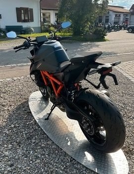 Gebrauchtmotorrad Vespa GTS 125 Super Sport - Bild 5