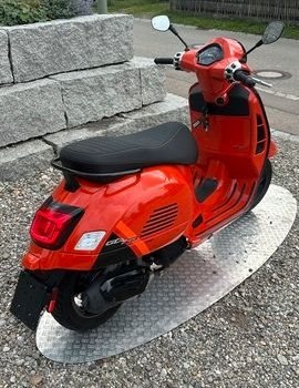 Gebrauchtmotorrad Vespa GTS 125 Super Sport - Bild 8