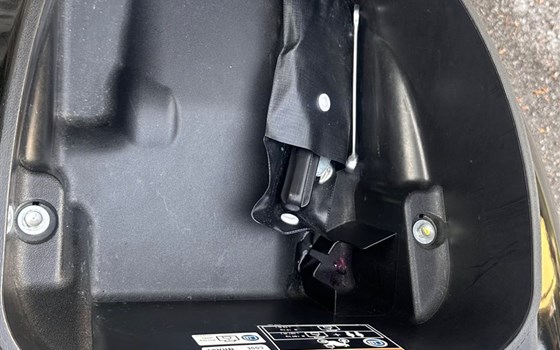 Gebrauchtmotorrad Honda SH300i - Bild 5 Gebrauchtmotorrad Honda SH300i - Bild 5