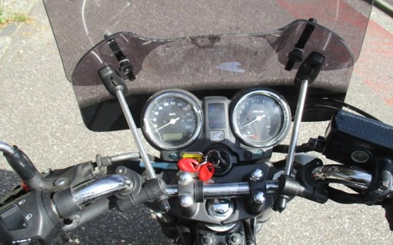 Gebrauchtmotorrad Honda CBF 600 - Bild 4 Gebrauchtmotorrad Honda CBF 600 - Bild 4