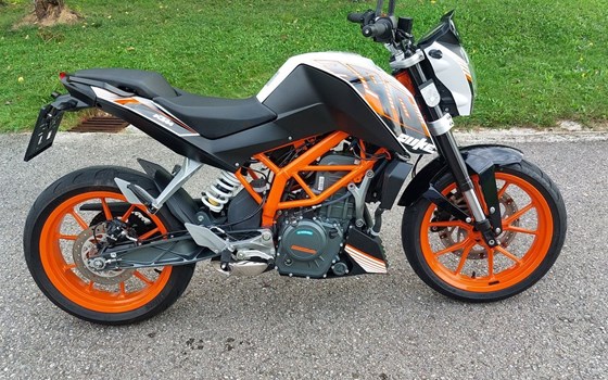 Gebrauchtmotorrad KTM 390 Duke - Bild 1 Gebrauchtmotorrad KTM 390 Duke - Bild 1
