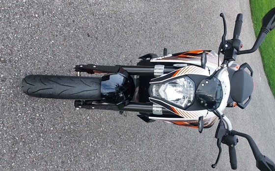 Gebrauchtmotorrad KTM 390 Duke - Bild 3 Gebrauchtmotorrad KTM 390 Duke - Bild 3
