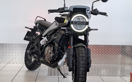 Gebrauchtmotorrad Husqvarna Svartpilen 125 - Bild 5 Gebrauchtmotorrad Husqvarna Svartpilen 125 - Bild 5