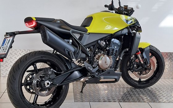 Gebrauchtmotorrad Husqvarna Vitpilen 801 - Bild 3 Gebrauchtmotorrad Husqvarna Vitpilen 801 - Bild 3