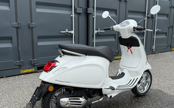 Neufahrzeug Vespa Primavera 50 - Bild 4 Neufahrzeug Vespa Primavera 50 - Bild 4