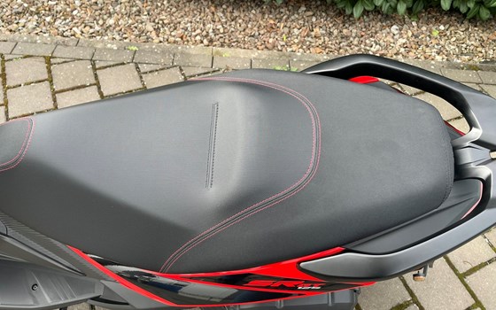 Neufahrzeug Aprilia SR GT Sport 125 - Bild 8