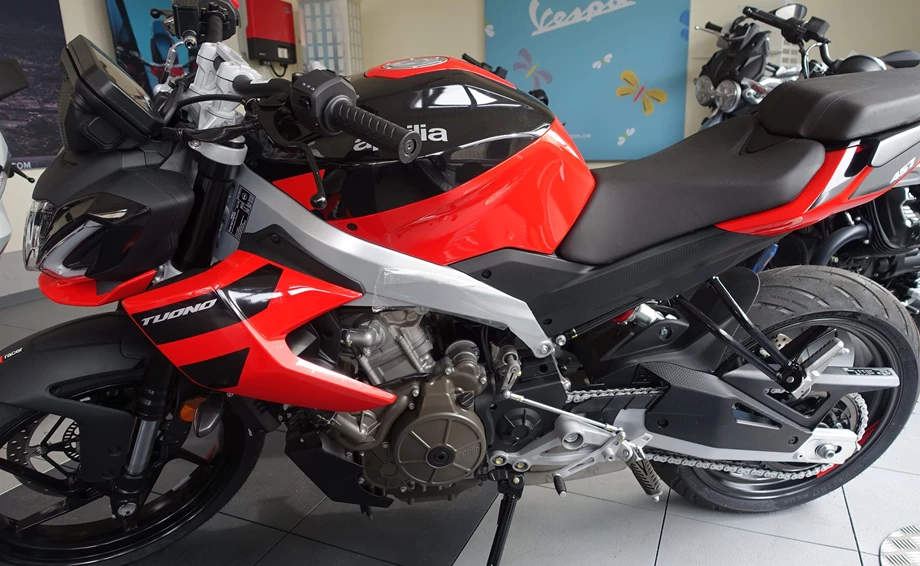Angebot Aprilia Tuono 457 Bild 1: Angebot Aprilia Tuono 457