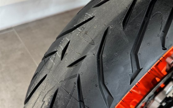 Gebrauchtmotorrad KTM 690 Duke R - Bild 6 Gebrauchtmotorrad KTM 690 Duke R - Bild 6