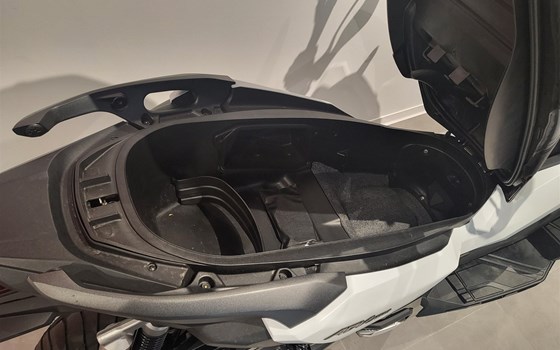 Gebrauchtmotorrad Honda ADV350 - Bild 12