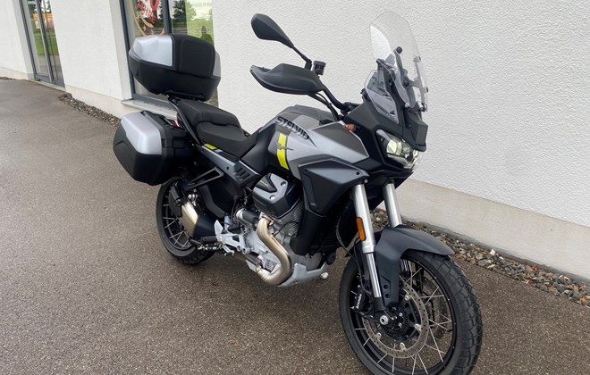 Moto Guzzi Stelvio