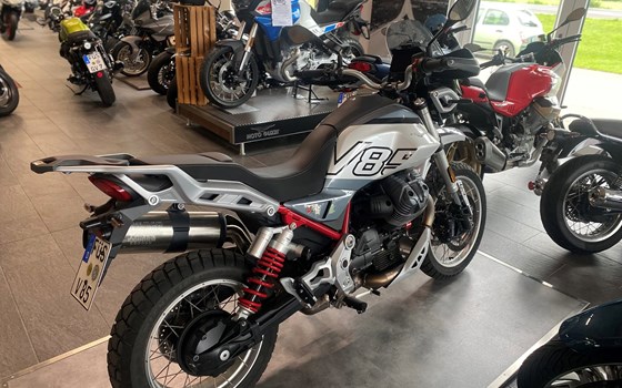 Gebrauchtmotorrad Moto Guzzi V85 TT - Bild 2