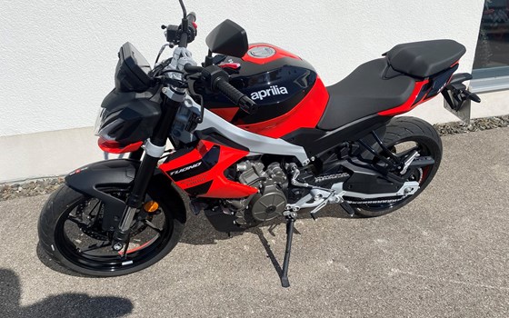 Gebrauchtmotorrad Aprilia Tuono 457 - Bild 2