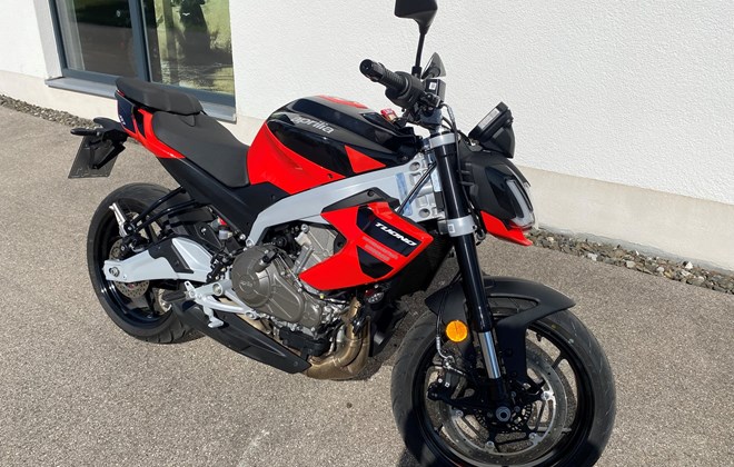 Aprilia Tuono 457